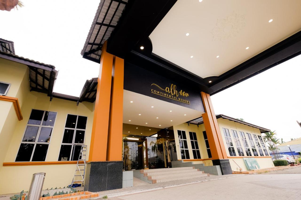 Super Oyo Capital O 90146 Alh Continental Resort Karak Экстерьер фото