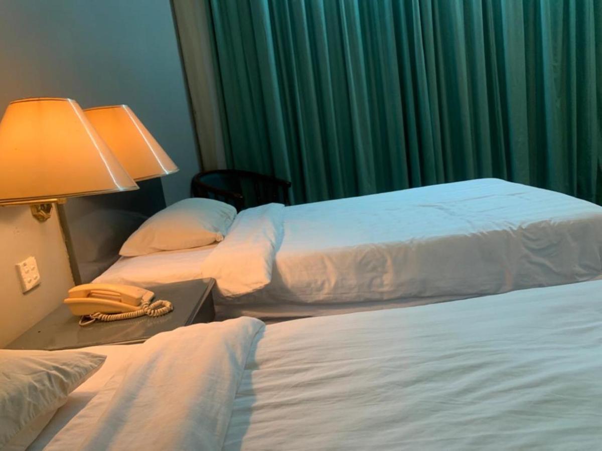 Super Oyo Capital O 90146 Alh Continental Resort Karak Экстерьер фото